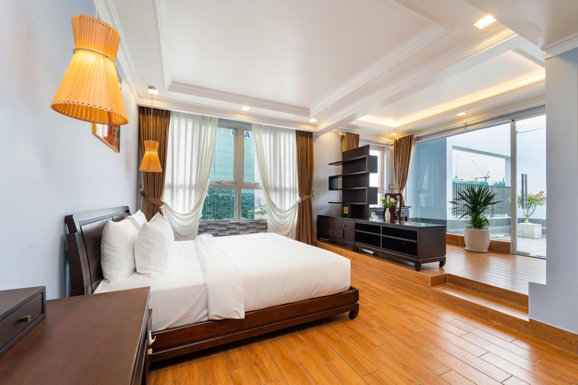 Căn hộ Phu My Hung View Penthouse 4bedroom *