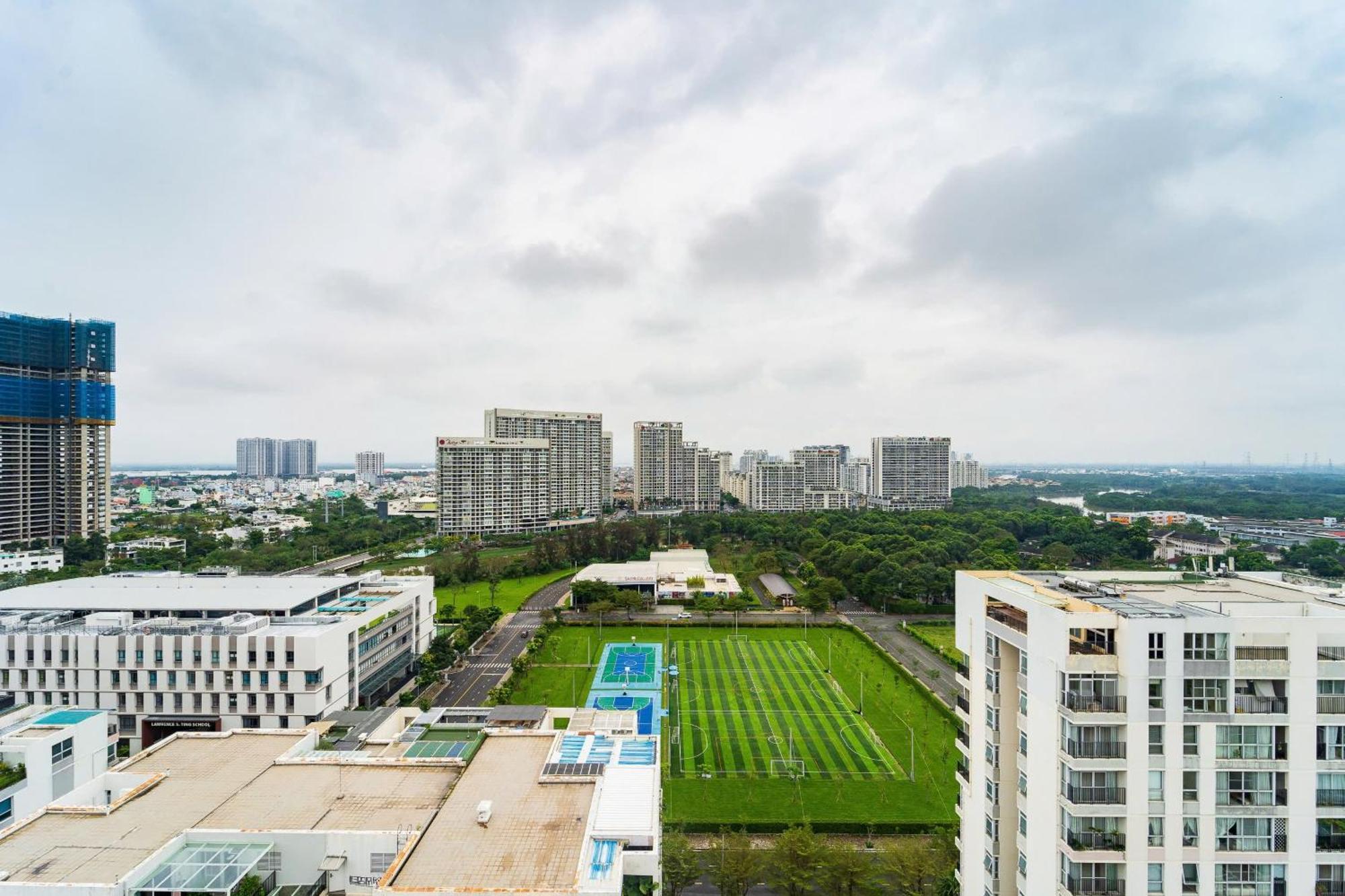 Phu My Hung View Penthouse 4bedroom *
